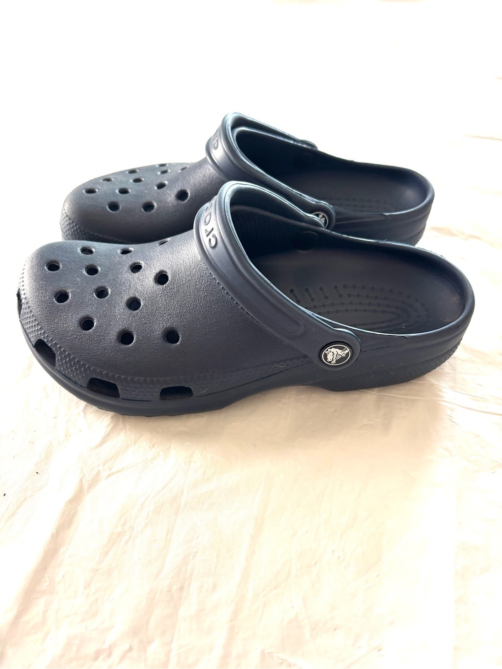 CROCS Navy Blue Classic Slip-On Clogs Sandals SZ 8 Women SZ 6 Men Worn 2X